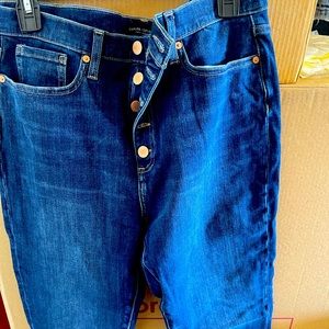 Banana Republic size 32, high rise skinny jeans with button fly!